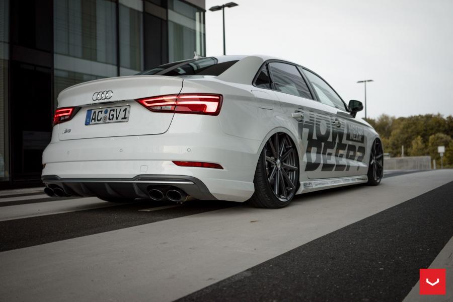  Audi S3 Sedan on Vossen Wheels (VFS10) 2017 года  (фото 41 из 52)